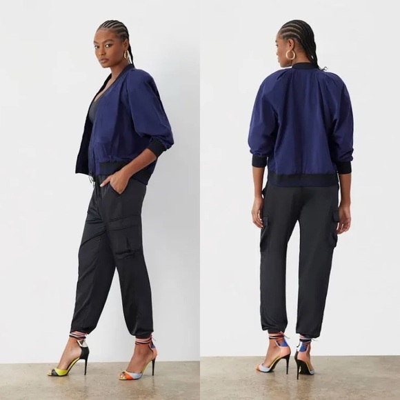 GSTQ Convertible Baseball Jacket Cape Size small In Midnight . - Picture 13 of 16